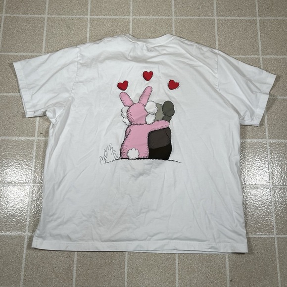 UNIQLO UT KAWS + Andy Warhol Love White Graphic Short Sleeve T-Shirt 3XL - Picture 1 of 4